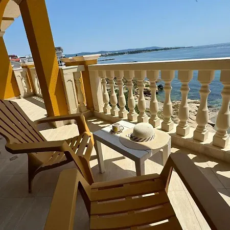 Santa Maria Luxury Suits Равда