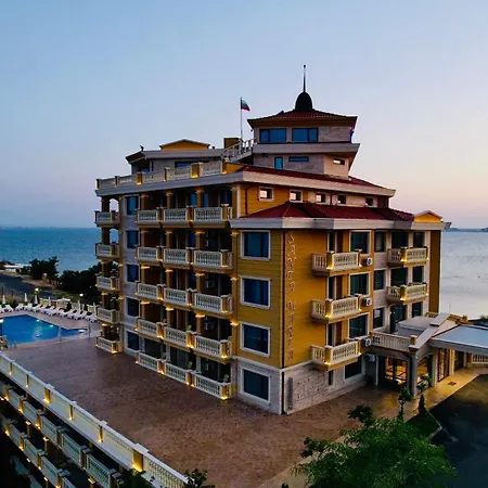 Santa Maria Luxury Suits Равда