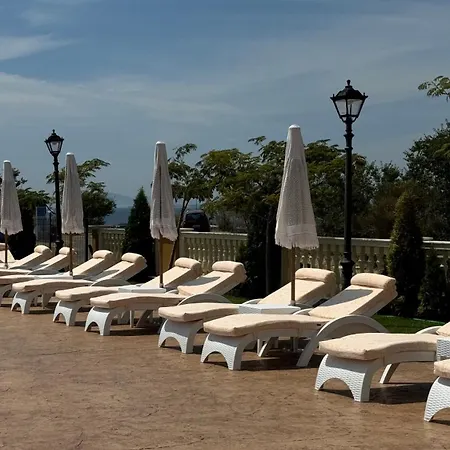 Santa Maria Luxury Suits Равда