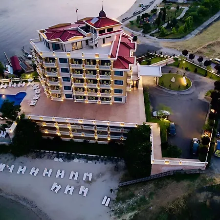 Santa Maria Luxury Suits Apart-hotel