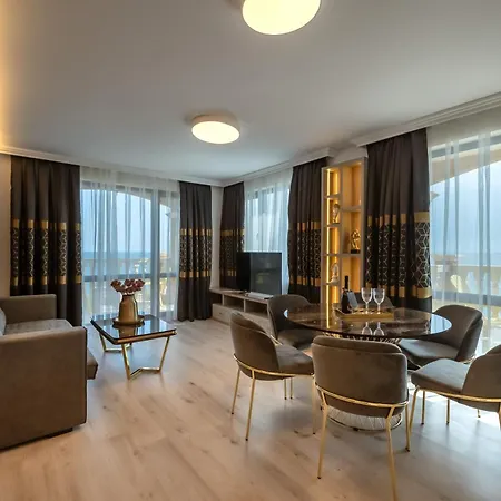 Santa Maria Luxury Suits Апарт-готель 4*