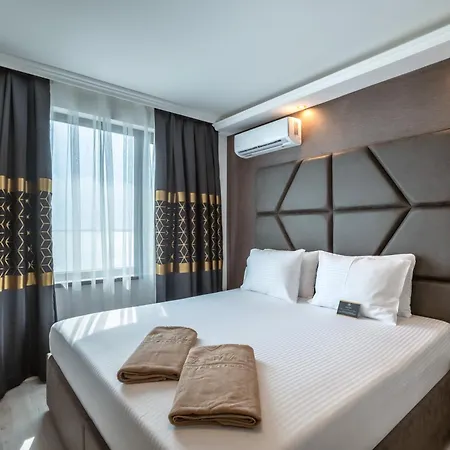 Апарт-готель Santa Maria Luxury Suits 4*