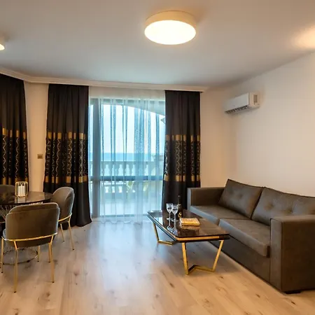Апарт-готель Santa Maria Luxury Suits 4*