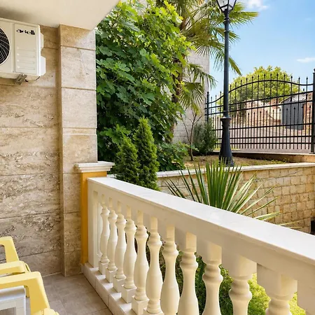 Santa Maria Luxury Suits 4* Равда