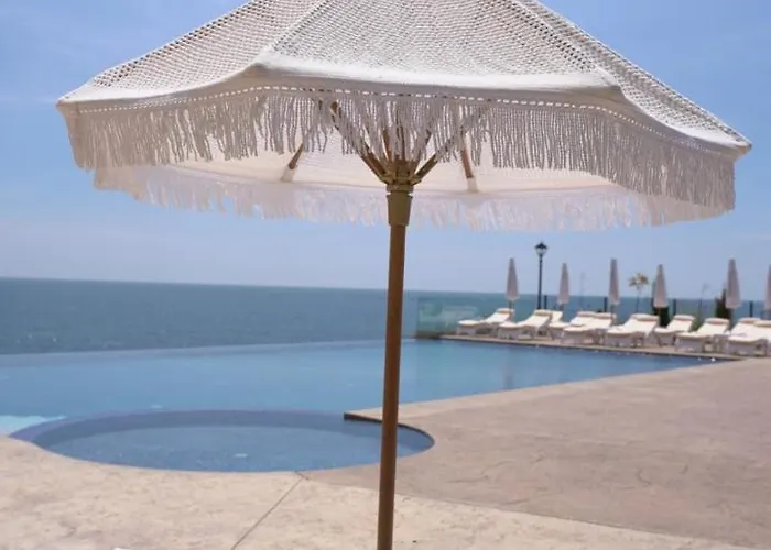 Santa Maria Luxury Suits Apart Otel