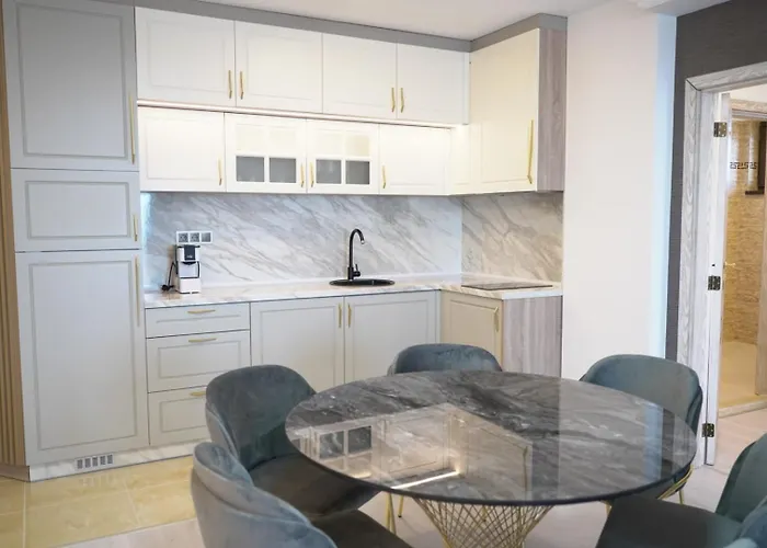 Santa Maria Luxury Suits Apart Otel 4*