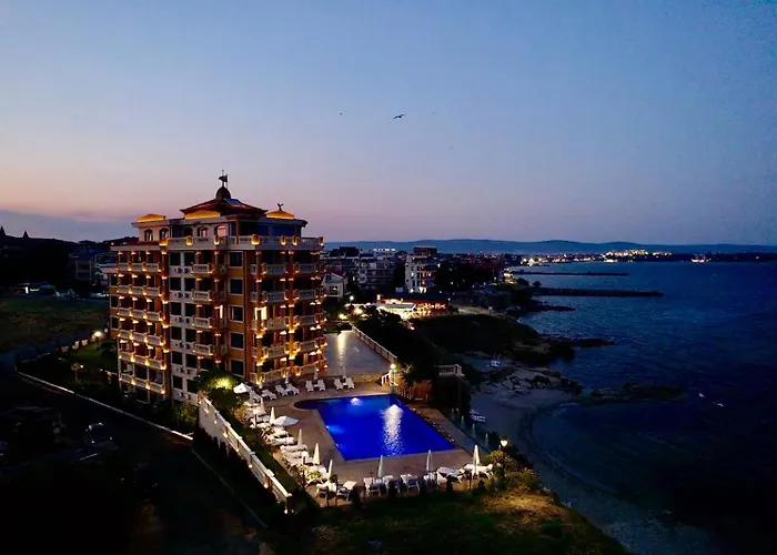 Santa Maria Luxury Suits 4* Ravda